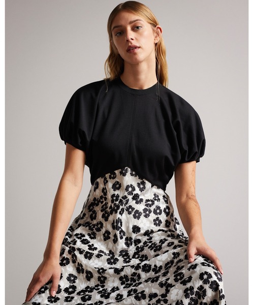 Ted Baker(テッドベーカー)の「GWIANA モノトーン フラワープリント ドレス(ドレス・レディース・ブラック・2/0/3/1)」の8枚目の写真