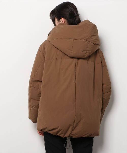 RITO(リト)の「RITO STRETCH NYLON HOODED DOWN JACKET(ダウンジャケット/コート・レディース・ライトブラウン・38)」の3枚目の写真