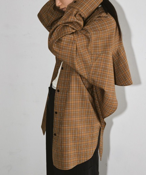 TODAYFUL(トゥデイフル)の「TODAYFUL(トゥデイフル) "Backflare Check Shirts"バックフレアチェックシャツ/12220418(シャツ/ブラウス・レディース・ベージュ・ONE SIZE)」の2枚目の写真