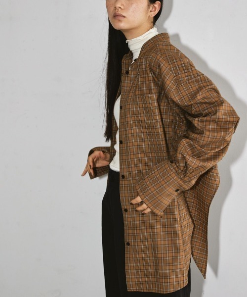 TODAYFUL(トゥデイフル)の「TODAYFUL(トゥデイフル) "Backflare Check Shirts"バックフレアチェックシャツ/12220418(シャツ/ブラウス・レディース・ベージュ・ONE SIZE)」の3枚目の写真