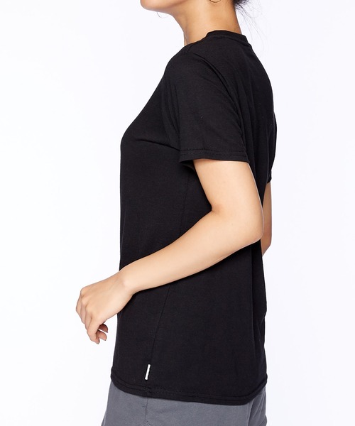 FILA(フィラ)の「FILA/フィラ ブランドロゴ レディース 半袖 Tシャツ(Tシャツ/カットソー・レディース・ブラック/ネイビー/ホワイト・M/L/LL)」の5枚目の写真