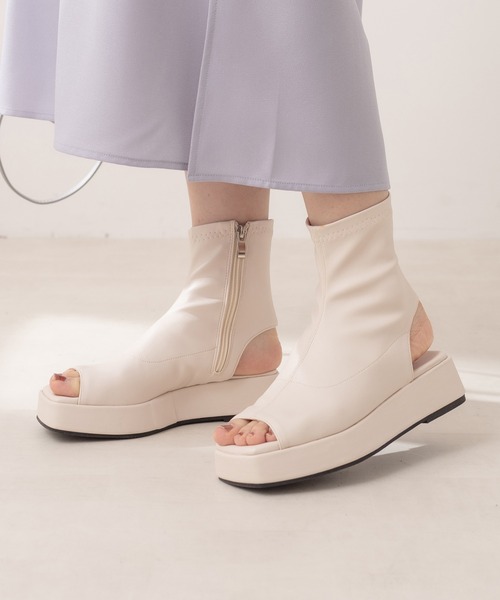 OLIVE des OLIVE(オリーブデオリーブ)の「ストレッチブーツサンダル(ブーツ・レディース・オフホワイト/ブラック/ダークブラウン・SMALL/MEDIUM/LARGE)」の5枚目の写真