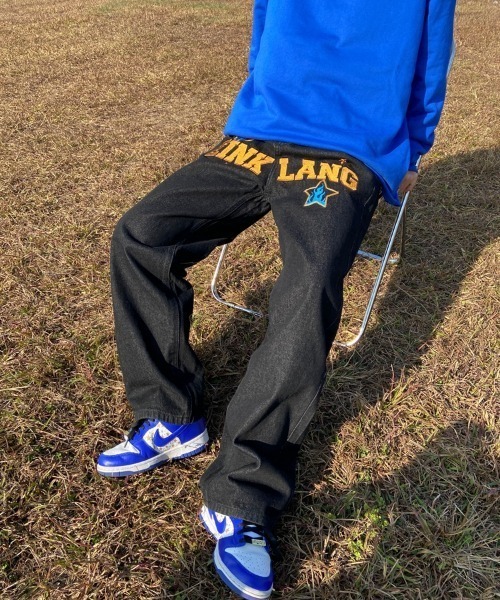 ARULE（アルール）の「A'GEM/9 × .kom『ARULE/アルール』ファイヤー レタリング ワッペン ワイドシルエット デニムパンツ（デニムパンツ・メンズ・ネイビー・M/L）」の11枚目の写真