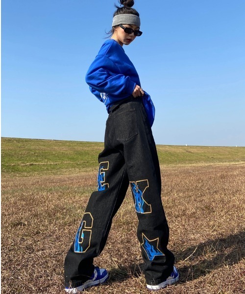 ARULE（アルール）の「A'GEM/9 × .kom『ARULE/アルール』ファイヤー レタリング ワッペン ワイドシルエット デニムパンツ（デニムパンツ・メンズ・ネイビー・M/L）」の15枚目の写真