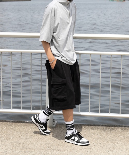 kutir(クティール)の「ロゴ入り半袖ハーフジップ(Tシャツ/カットソー・メンズ・ライトグレー/ブラック/グリーン・MEDIUM/LARGE)」の13枚目の写真