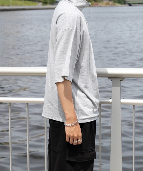 kutir(クティール)の「ロゴ入り半袖ハーフジップ(Tシャツ/カットソー・メンズ・ライトグレー/ブラック/グリーン・MEDIUM/LARGE)」の16枚目の写真