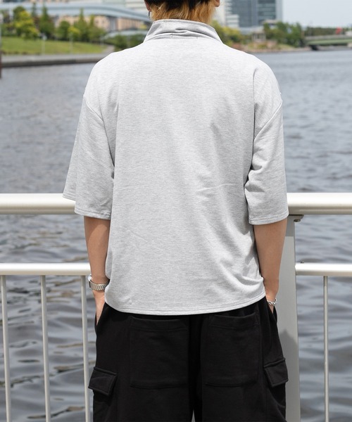 kutir(クティール)の「ロゴ入り半袖ハーフジップ(Tシャツ/カットソー・メンズ・ライトグレー/ブラック/グリーン・MEDIUM/LARGE)」の17枚目の写真