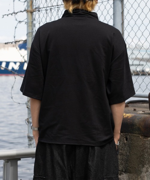 kutir(クティール)の「ロゴ入り半袖ハーフジップ(Tシャツ/カットソー・メンズ・ライトグレー/ブラック/グリーン・MEDIUM/LARGE)」の8枚目の写真