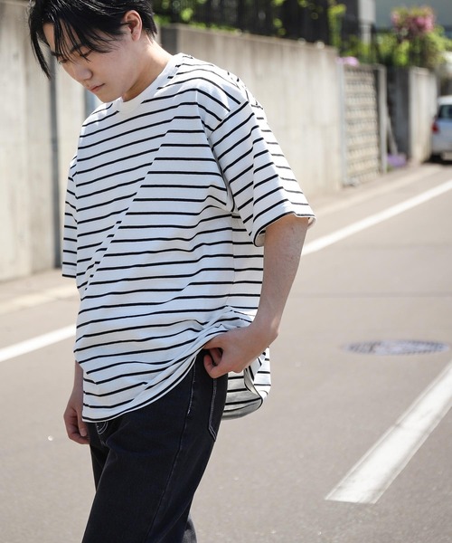 ZIP FIVE（ジップファイブ）の「【ZIP FIVE】アソートマルチボーダーオーバーサイズ半袖Tシャツ（Tシャツ/カットソー・レディース・ホワイト×ブラック/ブラック×ホワイト/ホワイト×ネイビー/ホワイト系/ブラック系/グリーン系/グリーン系1/ネイビー系/ネイビー系1/ブルー系/ブルー系1・MEDIUM/LARGE/X-LARGE）」の19枚目の写真