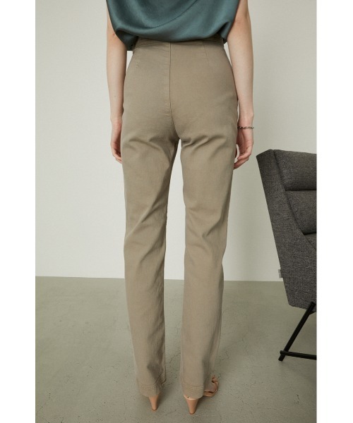 RIM.ARK(リムアーク)の「High pocket stretch denim(デニムパンツ・レディース・ブラック/ベージュ・36/38)」の6枚目の写真