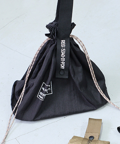 POST GENERAL（ポストジェネラル）の「ポストジェネラル POST GENERAL / ポストジェネラル パッカブル パラシュートナイロンバッグ（エコバッグ/サブバッグ・レディース・ブルーグレー/シルバーグレー/ホワイト/ブラウン/ブラック/オリーブ・FREE）」の2枚目の写真