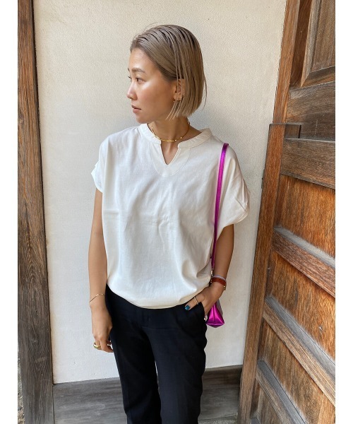 HEILIS(ヘイリス)の「《hideka select》キーネックフレンチスリーブカットソー / キーネック フレンチスリーブ カットソー Tシャツ(Tシャツ/カットソー・レディース・チャコールグレー/アイボリー・FREE)」の6枚目の写真
