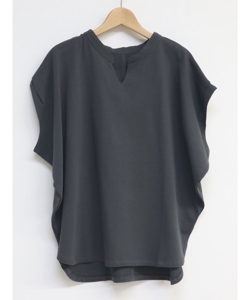 HEILIS(ヘイリス)の「《hideka select》キーネックフレンチスリーブカットソー / キーネック フレンチスリーブ カットソー Tシャツ(Tシャツ/カットソー・レディース・チャコールグレー/アイボリー・FREE)」の7枚目の写真