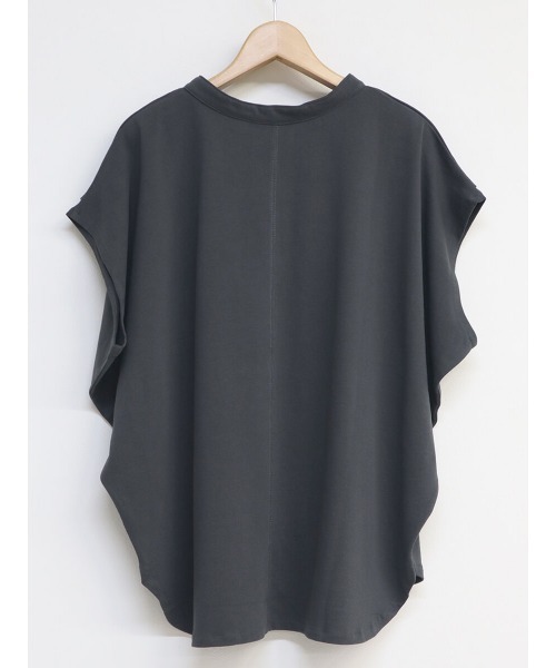 HEILIS(ヘイリス)の「《hideka select》キーネックフレンチスリーブカットソー / キーネック フレンチスリーブ カットソー Tシャツ(Tシャツ/カットソー・レディース・チャコールグレー/アイボリー・FREE)」の5枚目の写真