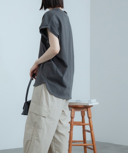 HEILIS(ヘイリス)の「《hideka select》キーネックフレンチスリーブカットソー / キーネック フレンチスリーブ カットソー Tシャツ(Tシャツ/カットソー・レディース・チャコールグレー/アイボリー・FREE)」の22枚目の写真