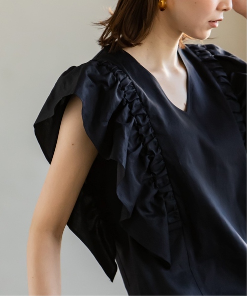 Noble(ノーブル)の「《追加》リネンラッフルスリーブブラウス(シャツ/ブラウス・レディース・ネイビー/ライトグリーン・FREE)」の10枚目の写真