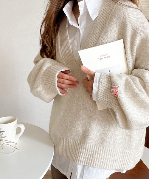 《JaVaジャバコラボ》ふんわりソフトタッチ。ミックスカラーディープVネックニット