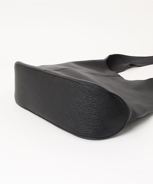 Riberry(リベリー)の「ラウンドトートバッグ(トートバッグ・レディース・ホワイト/ブラック/ベージュ/グリーン・FREE)」の9枚目の写真