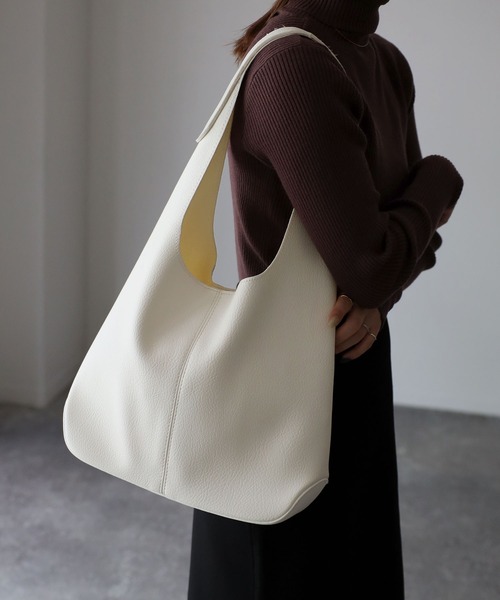 Riberry(リベリー)の「ラウンドトートバッグ(トートバッグ・レディース・ホワイト/ブラック/ベージュ/グリーン・FREE)」の21枚目の写真