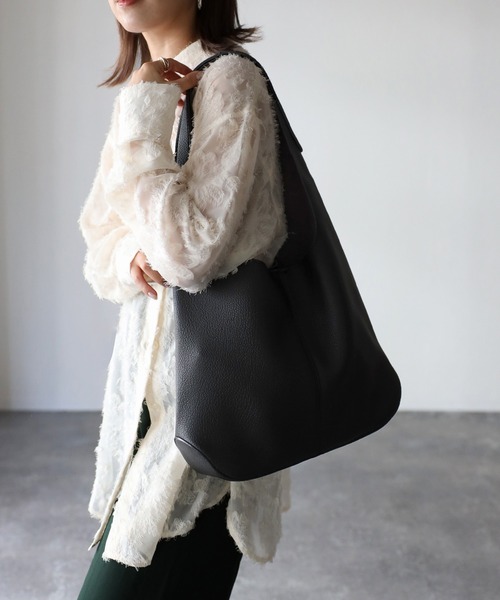 Riberry(リベリー)の「ラウンドトートバッグ(トートバッグ・レディース・ホワイト/ブラック/ベージュ/グリーン・FREE)」の13枚目の写真