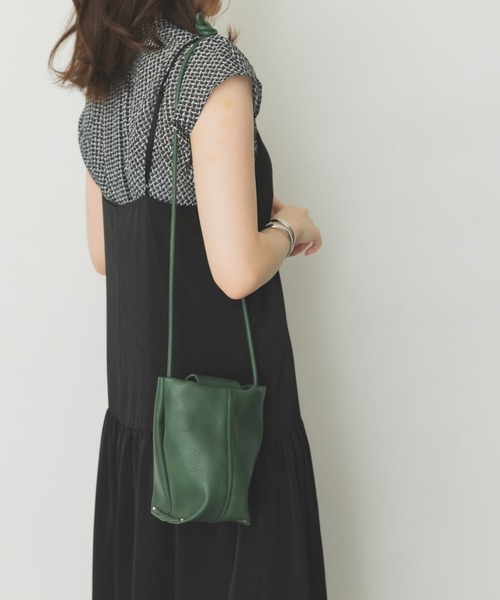 RODE SKO(ロデスコ)の「まるひもショルダーバッグ(ショルダーバッグ・レディース・ブラック/マスタード/モカ/ブラウン系その他/グリーン系その他・ONE)」の9枚目の写真
