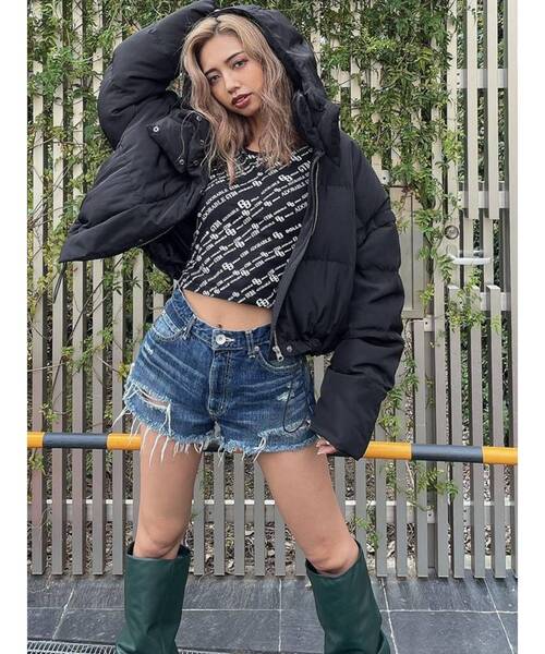 ダイヤ Jeans デニムショートパンツ26インチ　新品、未使用。タグ無し GYDA（ジェイダ）の「BACK RIPPEDデニムショートパンツ（デニム