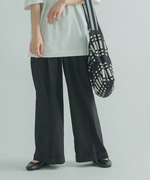 FORK&SPOON（フォークアンドスプーン）の「FORK&SPOON　コットンサテンワイドパンツ（その他パンツ・レディース・ブラック/ベージュ系その他・2/1）」の3枚目の写真