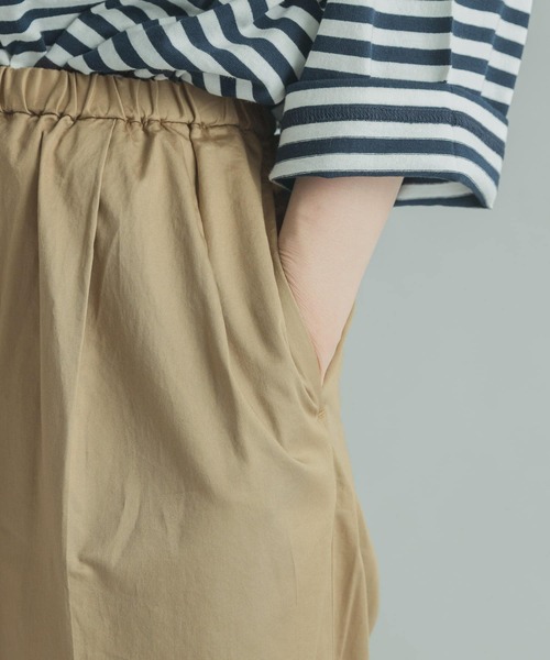FORK&SPOON（フォークアンドスプーン）の「FORK&SPOON　コットンサテンワイドパンツ（その他パンツ・レディース・ブラック/ベージュ系その他・2/1）」の22枚目の写真