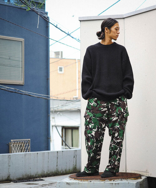 BEAMS（ビームス）の「BEAMS / 5ゲージ ルーズ ワッフルニット（ニット/セーター・メンズ・ブラック/サンドベージュ・L/XL/M/S）」の5枚目の写真