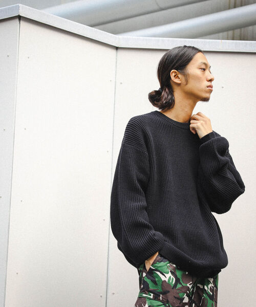 BEAMS（ビームス）の「BEAMS / 5ゲージ ルーズ ワッフルニット（ニット/セーター・メンズ・ブラック/サンドベージュ・L/XL/M/S）」の7枚目の写真