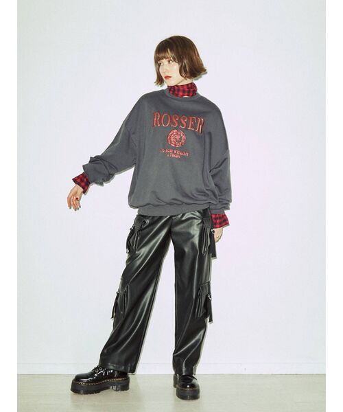 jouetie（ジュエティ）の「メタリックロゴプルオーバー（スウェット・レディース・イエロー/ブルー/グレー/ブラック・MEDIUM）」の5枚目の写真