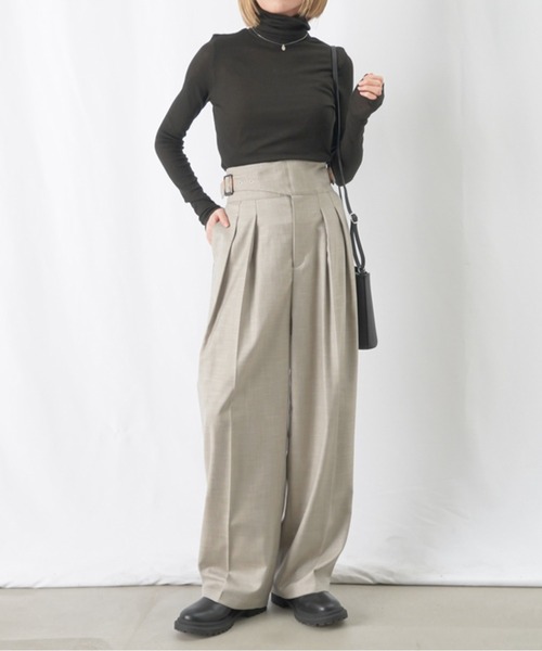 LUCA/LADY LUCK LUCA（ルカ/レディラックルカ）の「LC/LLL ウールシルクタートル / レイヤードタートルハイネックネックニット（Tシャツ/カットソー・レディース・ブラック/パープル/アイボリー/マスタード/サックスブルー/オレンジ・FREE）」の12枚目の写真