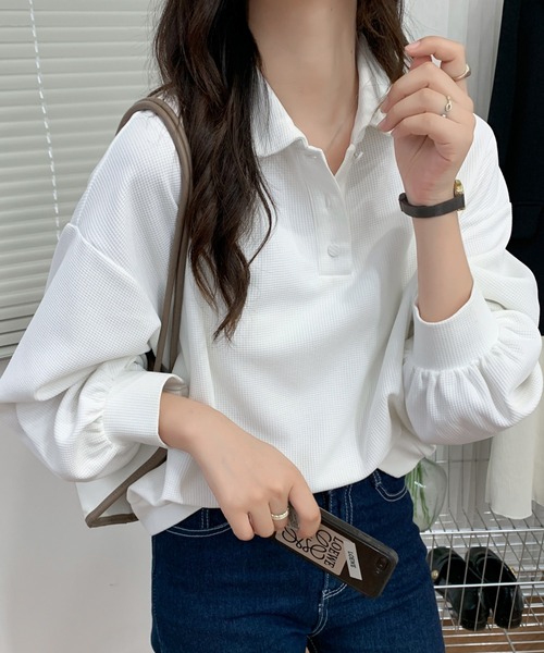 ECLIN(エクラン)の「ポロ襟ボリュームスリーブワッフルトップス(Tシャツ/カットソー・レディース・ホワイト/ブラック/ベージュ/グレー・FREE)」の1枚目の写真
