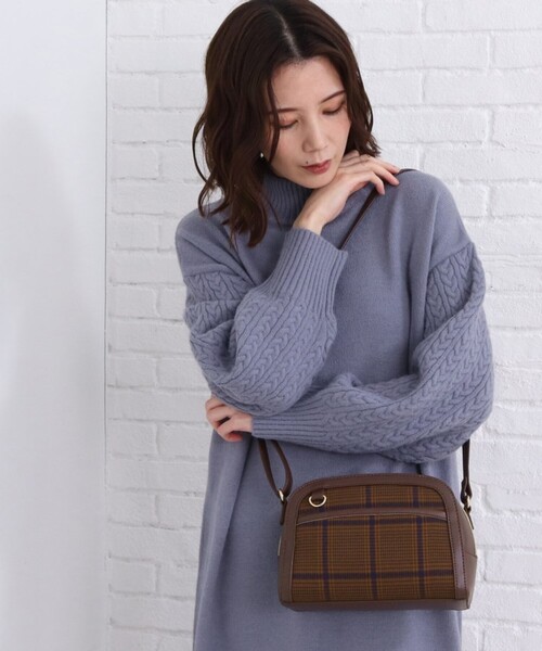 SHOO・LA・RUE(シューラルー)の「◆フロントチェックショルダーバッグ(ショルダーバッグ・レディース・グリーン系その他3/キャメル/ブラウン系2・00)」の1枚目の写真