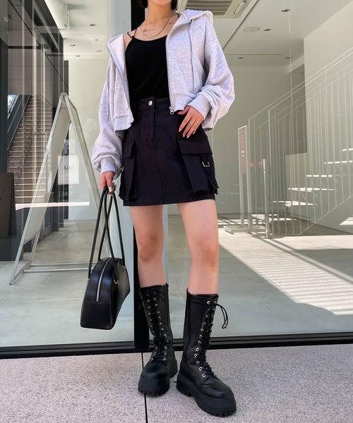 WEGO（ウィゴー）の「WEGO/【一部店限定】デザインポケットカーゴミニスカート（スカート・レディース・ブラック/カーキ/ネイビー/オリーブ・FREE）」の5枚目の写真