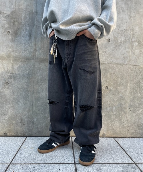 WHO'S WHO gallery（フーズフーギャラリー）の「【KOOKY'N/クーキー】クラッシュワイドデニム2（デニムパンツ・メンズ・インディゴブルー/ブラック・FREE）」の2枚目の写真