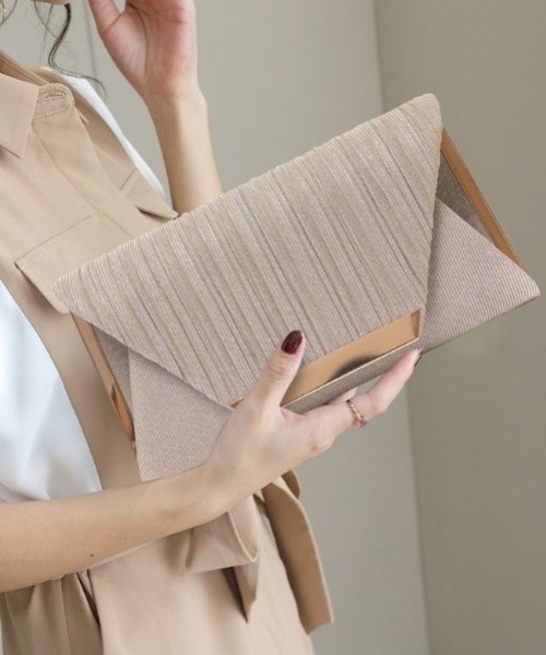 deux amour（ドゥーザムール）の「クラッチバッグ（クラッチバッグ・レディース・ゴールド/シルバー/ブラック/グレー・FRE）」の4枚目の写真