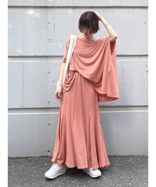 Ungrid(アングリッド)の「リネン混ルーズトップス(Tシャツ/カットソー・レディース・チャコールグレー/ベージュ/オレンジ・FREE)」の11枚目の写真