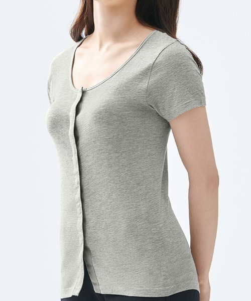 GUNZE（グンゼ）の「SELFEAR/セルフェア 着脱しやすい 前開きインナー 2分袖クリップインナー（インナーウェア/肌着・レディース・スモークピンク/杢グレー/ブラック・X-LARGE/LARGE/MEDIUM）」の3枚目の写真