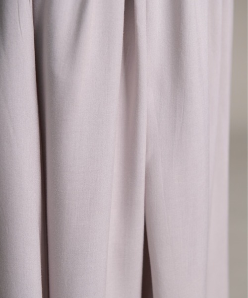 folka（フォルカ）の「1-ウエスト ギャザー ロング シアー ワンピース マキシ丈 長袖 日焼け対策（ワンピース・レディース・ライトグレー/ブラック・ONE SIZE）」の6枚目の写真