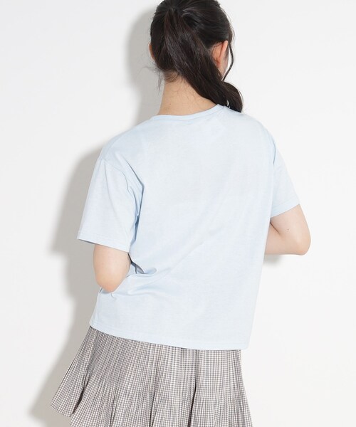 PINK-latte（ピンクラテ）の「◆【130cm/165サイズありcm/プチプラアイテム】ワンポイントカレッジTシャツ（Tシャツ/カットソー・キッズ・ブラック/ライトグリーン/サックスブルー/オフホワイト・15 /16/02/13/14）」の7枚目の写真