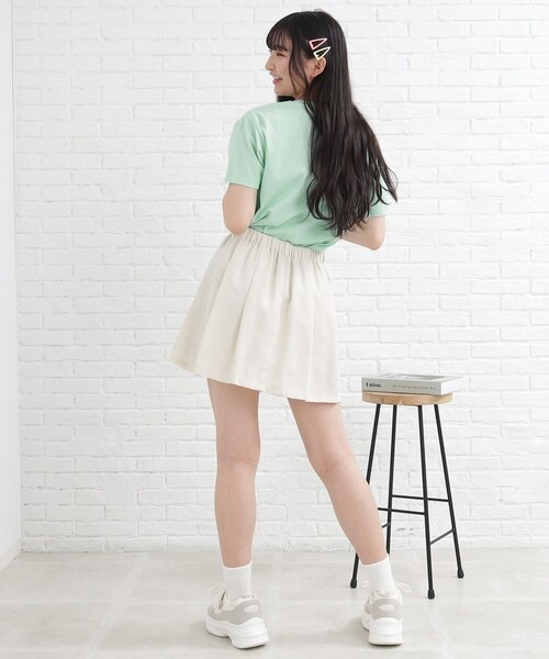 PINK-latte（ピンクラテ）の「◆【130cm/165サイズありcm/プチプラアイテム】ワンポイントカレッジTシャツ（Tシャツ/カットソー・キッズ・ブラック/ライトグリーン/サックスブルー/オフホワイト・15 /16/02/13/14）」の14枚目の写真