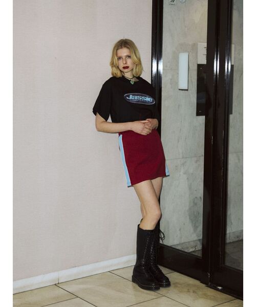 jouetie（ジュエティ）の「jassie BIG Tシャツ【コラボ】（Tシャツ/カットソー・レディース・ブラック/レッド/オフホワイト・MEDIUM）」の13枚目の写真