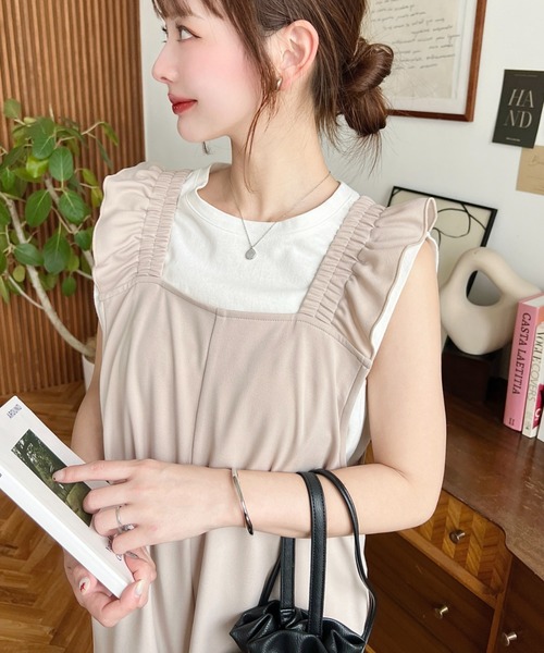 moment+（モーメントプラス）の「カットジョーゼットショルダーフリルオールインワン（つなぎ/オールインワン・レディース・ピンク/グレイッシュベージュ/ブラック/チャコールグレー・M/L）」の16枚目の写真