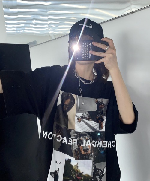 MGV(エムジーヴィー)の「ドーベルマンアートフォトTシャツ(Tシャツ/カットソー・レディース・ブラック/ホワイト・MEDIUM/LARGE/X-LARGE)」の11枚目の写真