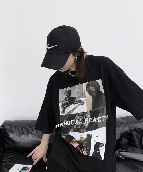 MGV(エムジーヴィー)の「ドーベルマンアートフォトTシャツ(Tシャツ/カットソー・レディース・ブラック/ホワイト・MEDIUM/LARGE/X-LARGE)」の4枚目の写真
