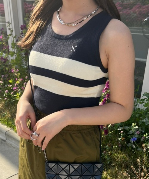 nemne store（ネンネストア）の「【低身長用サイズあり】刺繍入りラインニットタンクトップ（タンクトップ・レディース・ネイビー/グリーン・SMALL/MEDIUM）」の8枚目の写真