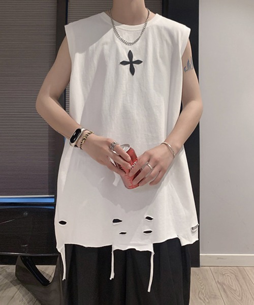 NOWLE（ノウル）の「【NOWLE】ダメージ加工 ブレイク ワンポイント ノースリーブ（タンクトップ・メンズ・ホワイト/ブラック・MEDIUM/X-LARGE/LARGE）」の17枚目の写真
