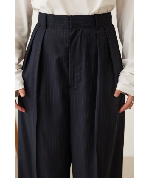 crie conforto(クリーコンフォルト)の「ピンストライプ2タックワイドパンツ(スラックス・レディース・ネイビー/グレー・SMALL/MEDIUM)」の7枚目の写真