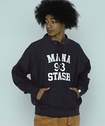 MANASTASH（マナスタッシュ）の「MANASTASH/マナスタッシュ/COLLEGE LOGO STAND COLLAR SWEAT（パーカー）」